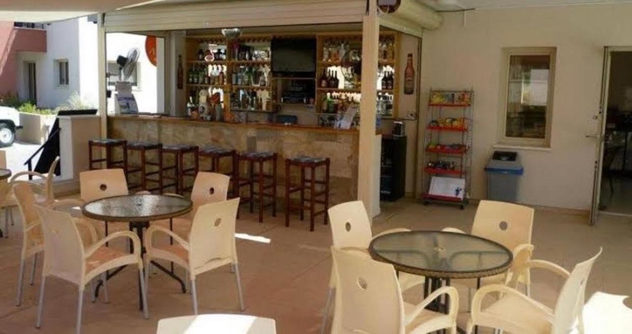 Beautiful Apartment Near The Sea And A Large Private Garden Pafos Exterior foto