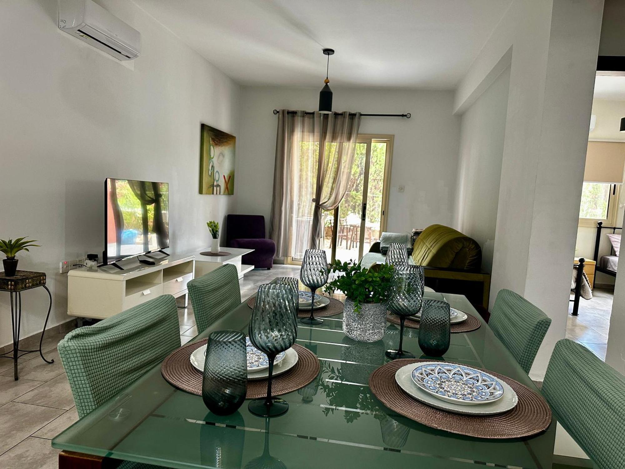 Beautiful Apartment Near The Sea And A Large Private Garden Pafos Exterior foto